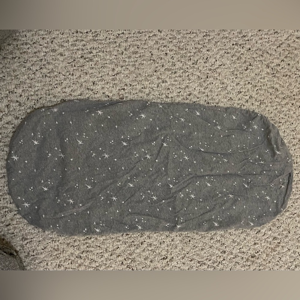 Happiest Baby SNOO Bassinet Fitted Sheet- (Graphite Galaxy)